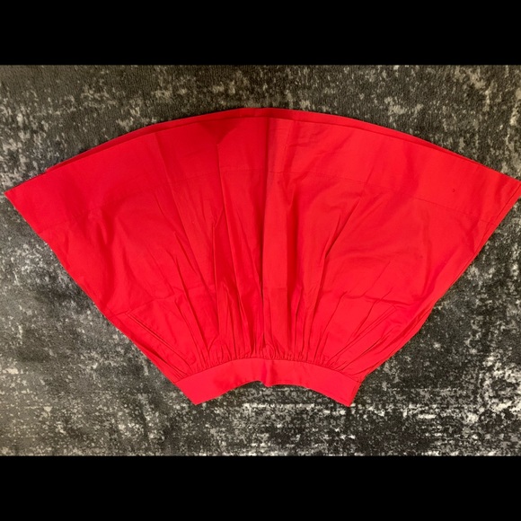 Gorgeous Classic Red Circle Skirt w Pockets - Picture 4 of 4